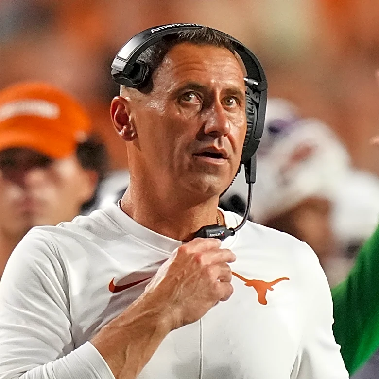 Sarkisian expecting communication issues with Trump attending Texas-Tennessee game