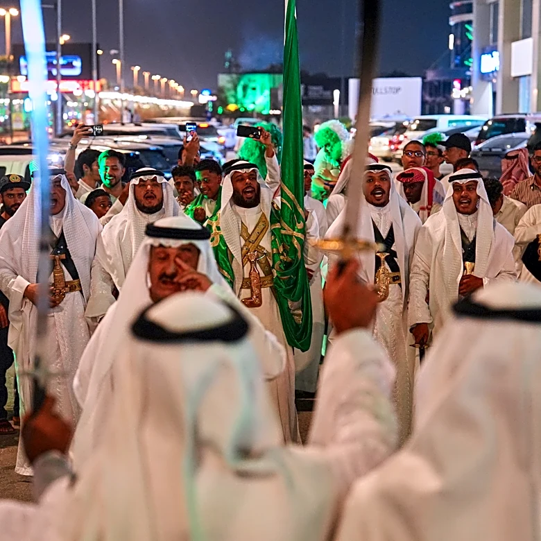 Top Saudi cleric urges troops to defend against the Houthis, and other Mideast developments