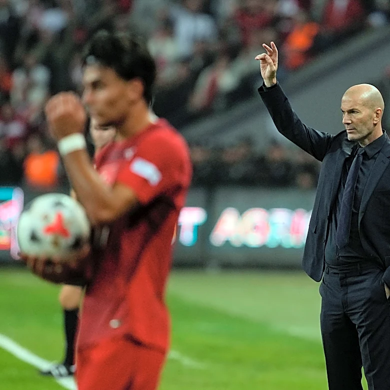 France coach Zinedine Zidane's first win soured by Mbappé's knee injury, Italy loses to Belgium
