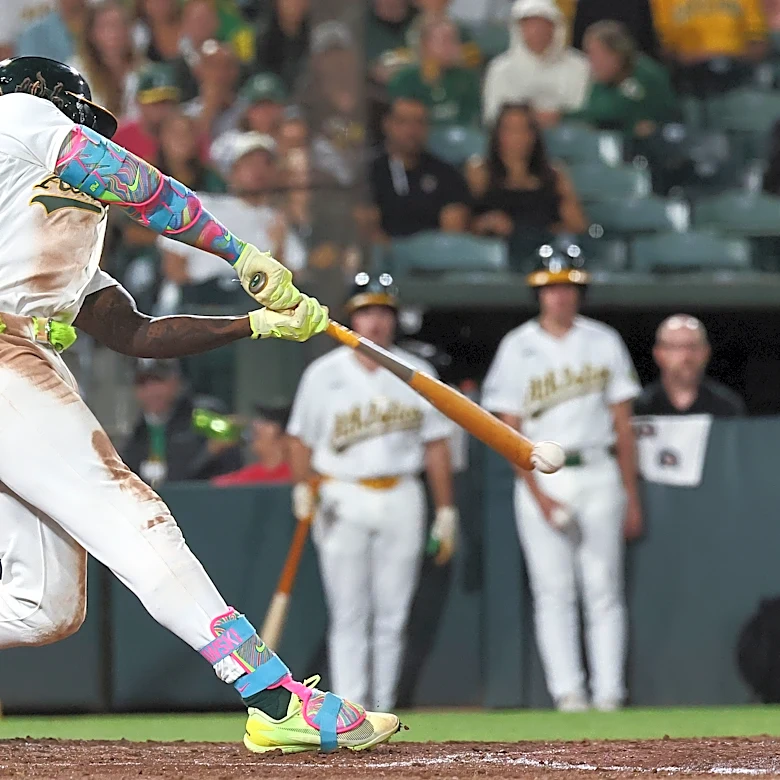 Bolte and Stefanic each hit 2 RBIs in sixth to lift Athletics past Astros 6-5
