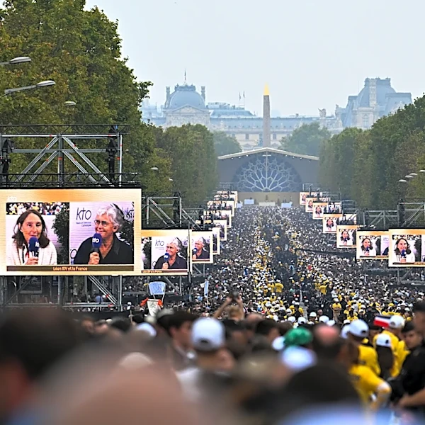 Pope Leo XIV's outdoor Mass in Paris: the eye-popping numbers