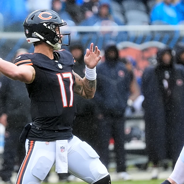 Chicago Bears QB Tyson Bagent returns to practice and could face Philadelphia on Monday