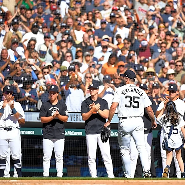 Justin Verlander makes teary farewell to 21-year career as Tigers rally to beat Pirates 4-3