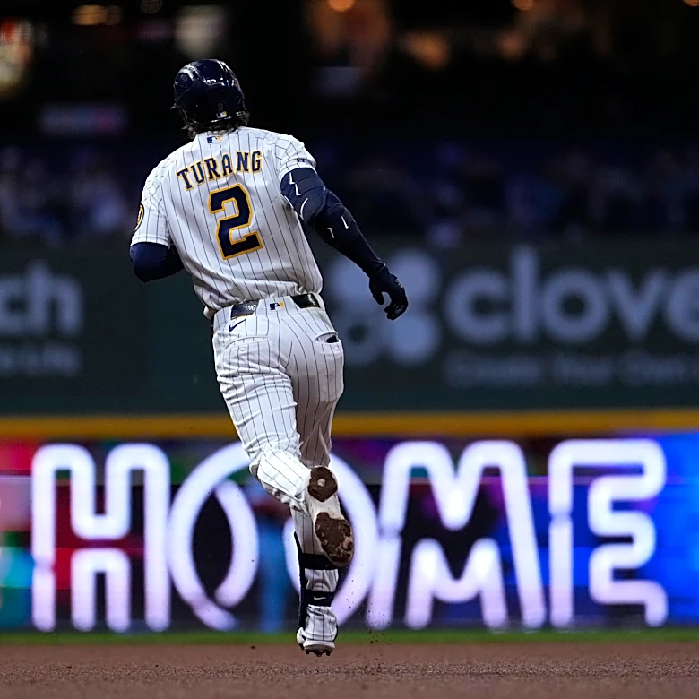 Turang's go-ahead homer lifts Brewers over Cardinals 3-2 for 102nd win