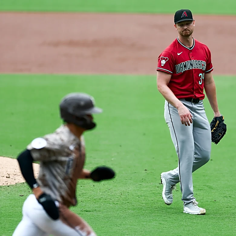 Diamondbacks miss playoffs on season's final day, losing 9-4 to Padres after Phillies clinch