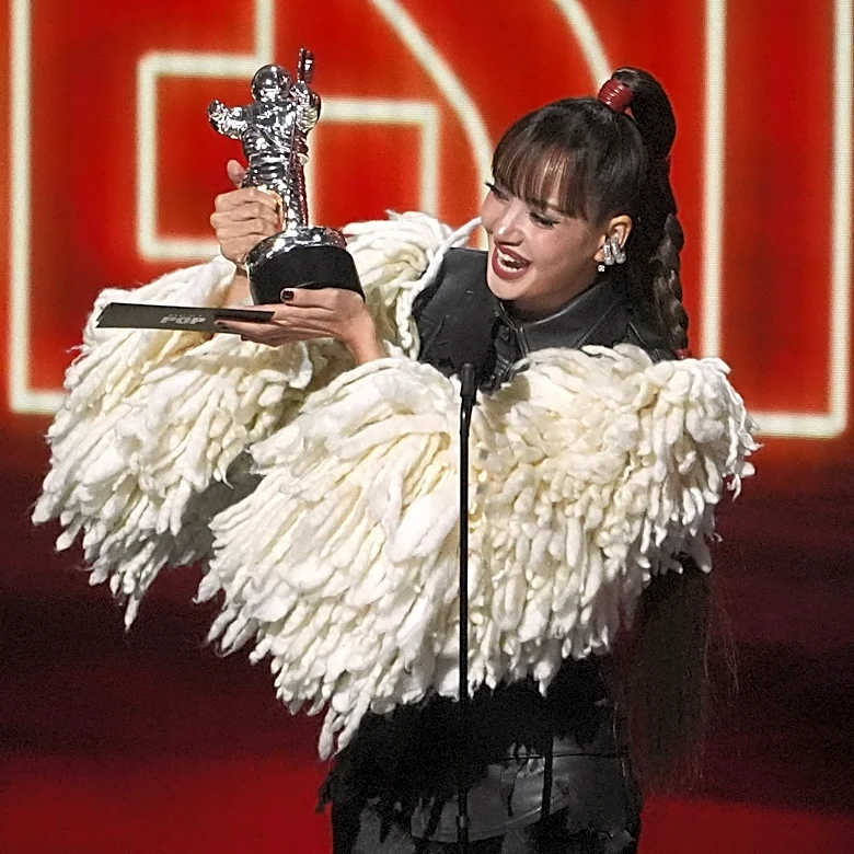 Madonna opens starry 2026 MTV VMAs, LISA wins first award: What to know about the show