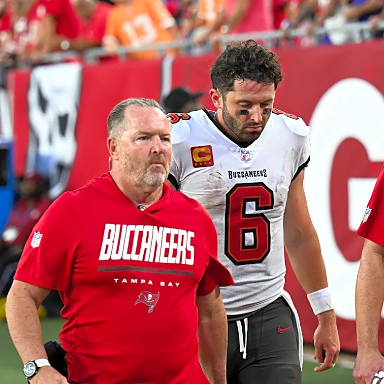 Baker Mayfield dislocates thumb on throwing hand and winless Buccaneers await results of MRI