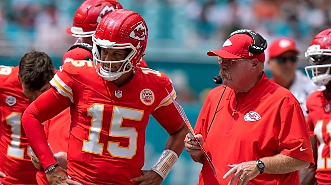 Chiefs QB Patrick Mahomes carves up the Dolphins with play-action as Kansas City rolls to 3-0