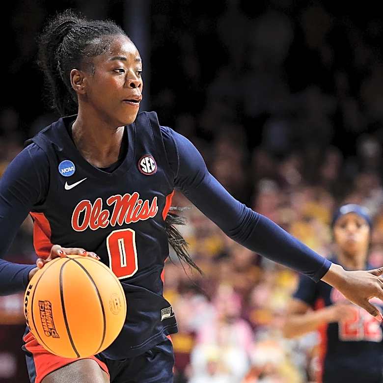Auburn guard Sira Thienou to miss the season after tearing a knee ligament while training