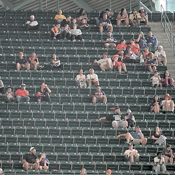 Sparse crowd, empty seats greet .500 Astros for wild-card opener vs White Sox