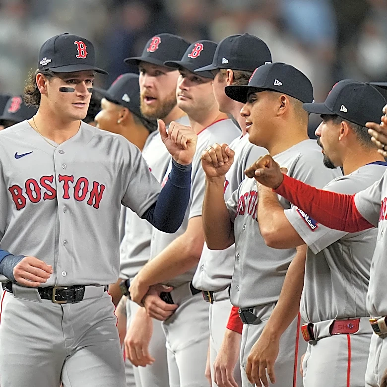 Red Sox leadoff hitter Roman Anthony leaves playoff opener vs Yankees after aggravating hand injury