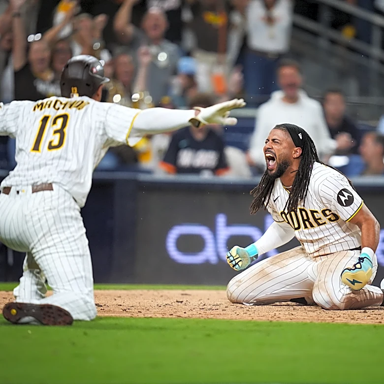 Padres rout Cubs 8-0 in emphatic Wild Card opener with Tatis' leadoff homer, King's no-hit bid