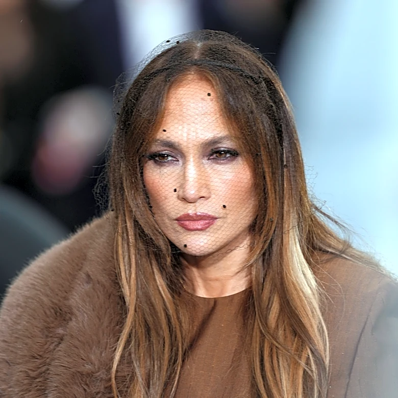 Jennifer Lopez in the rain, dolphins on T-shirts: Stella McCartney declares war on seafood in Paris
