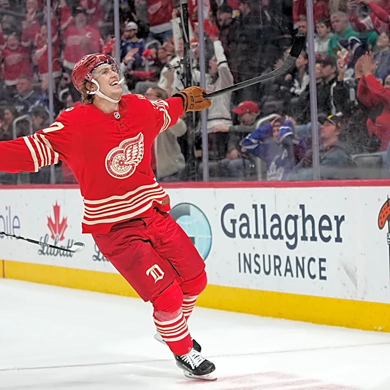 Simon Edvinsson remains unsigned on eve of Red Wings' season-opening game against Rangers