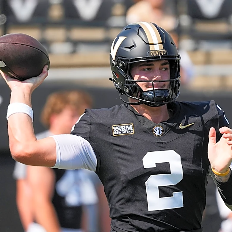Jared Curtis returns to Athens as Vanderbilt’s starter after flipping from Georgia