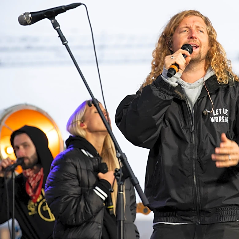 Donor revives fraud claims against Christian worship leader Sean Feucht over a $250,000 donation