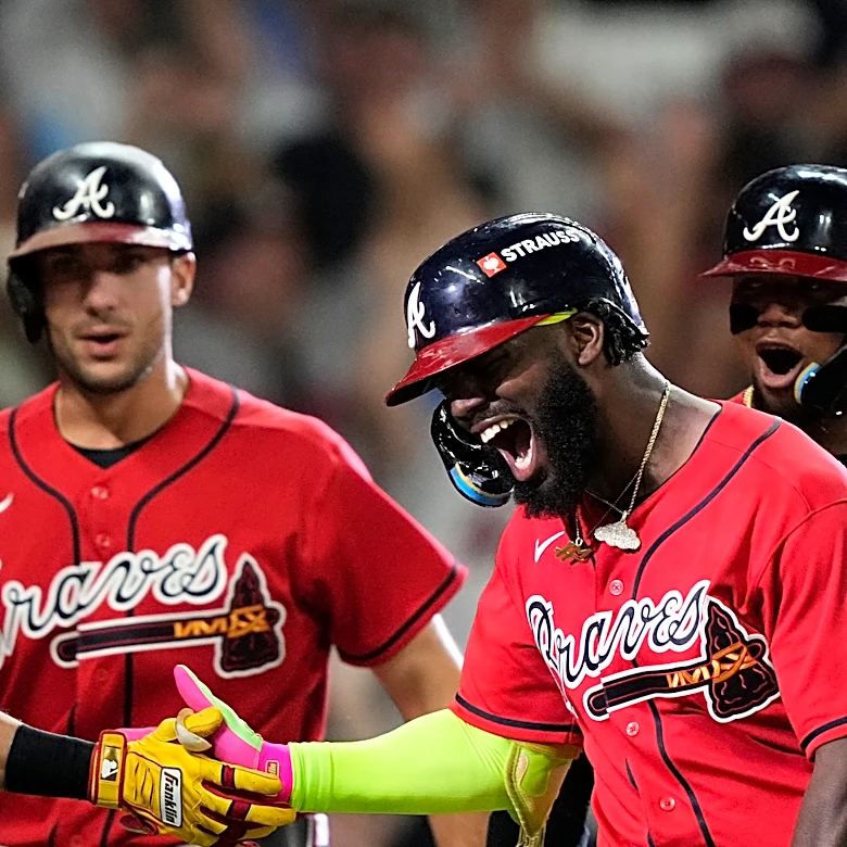 Braves hit 3 homers, including 3-run shot by Harris, to beat Phillies 6-2 in wild card clincher