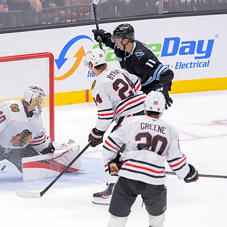 Guenther has 2 power-play goals in the Mammoth's 6-0 victory over the Blackhawks