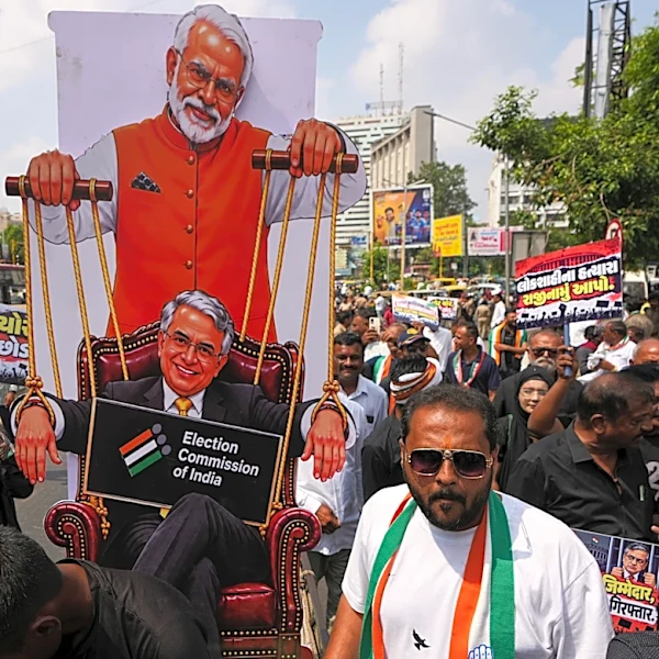 'Cockroach' protesters demand India's election chief resign over controversial voter list changes