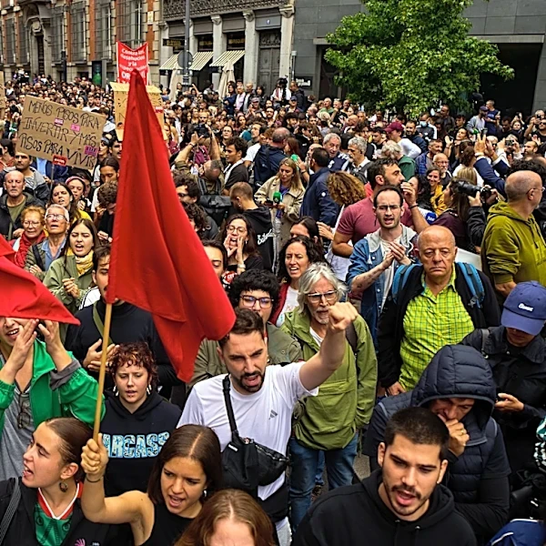 Spanish protesters march on Parliament as emergency housing decrees are set to be rejected