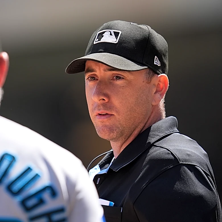 Umpires Tom Hanahan and Ryan Wills to make postseason debuts in the Division Series