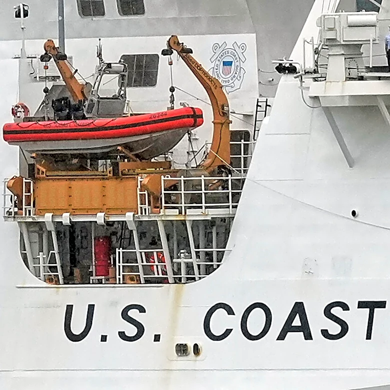 Coast Guard search for plane with 6 aboard that declared emergency on a trip from Bermuda to Boston