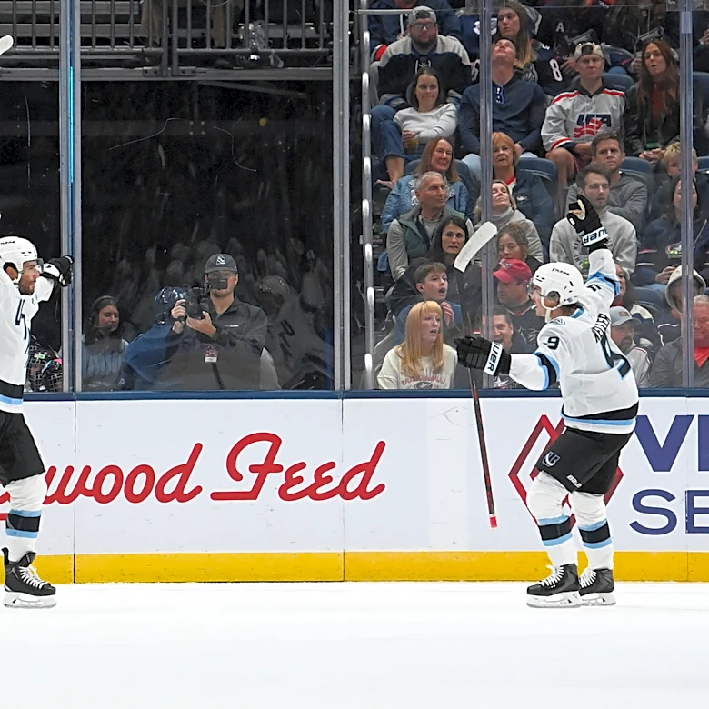 Nick Schmaltz scores twice, reaches 500 points as Mammoth beat Blue Jackets 4-1