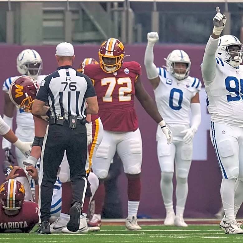 Commanders QB Mariota injures his knee in game vs. Colts, rookie Kaliakmanis playing