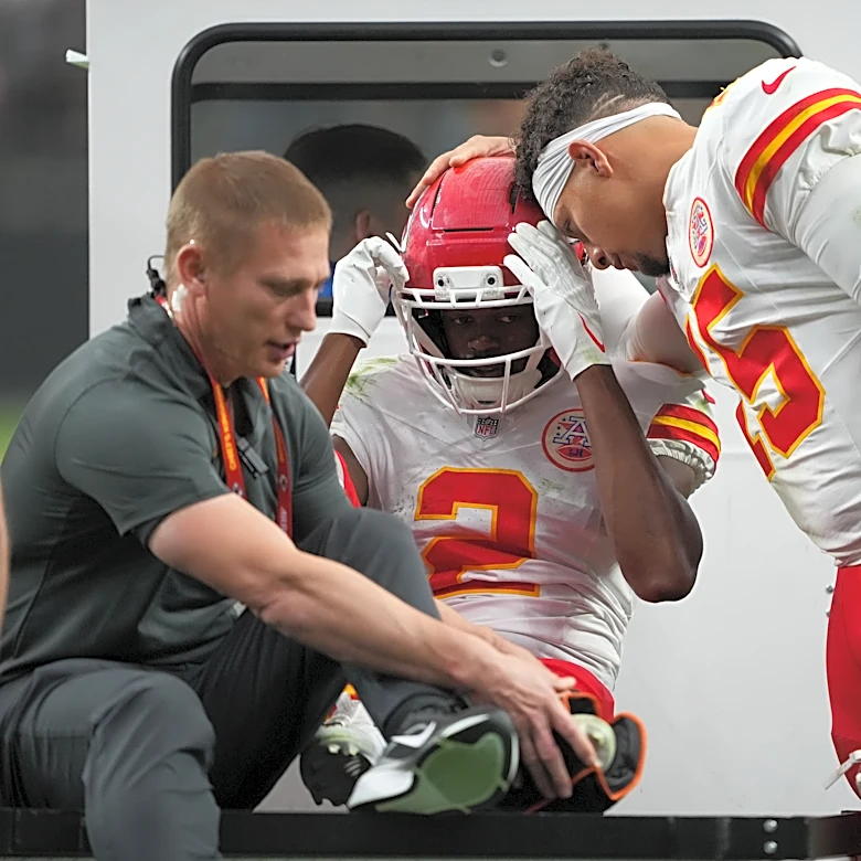 Chiefs' Thornton out 12-16 weeks after dislocating left ankle and tearing ligaments, AP source says
