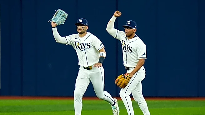 Yankees rookie Spencer Jones flies out off catwalk in Game 2 of ALDS at Tropicana Field