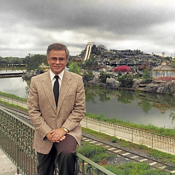 Jim Bakker, who lost his ‘PTL Club’ televangelism empire in sex and money scandals, dies at 86