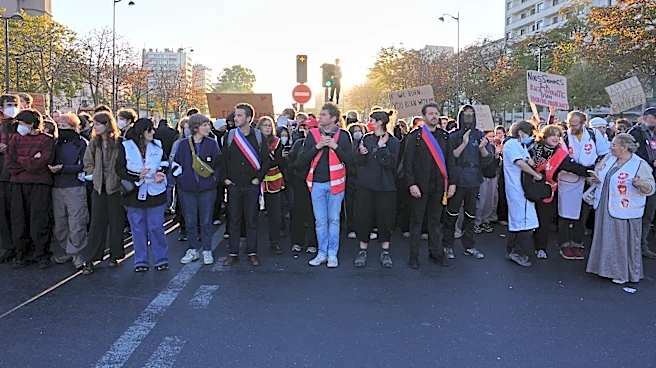 Protesting pupils blockade French high schools again, testing a weekslong movement
