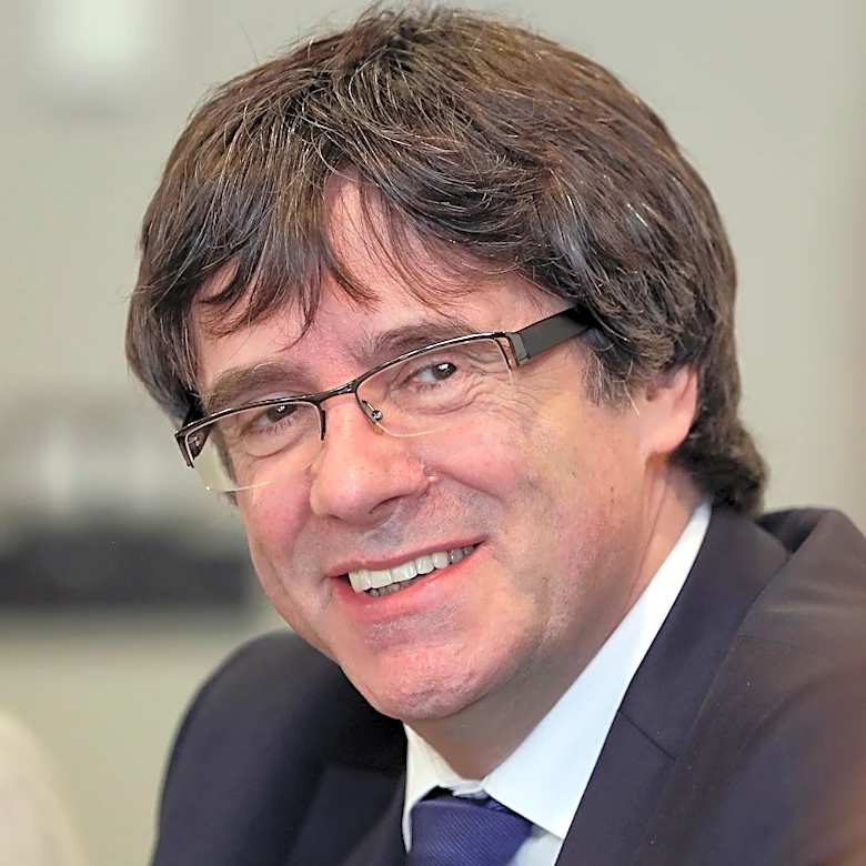 Spain lifts arrest warrant for Catalan separatist Carles Puigdemont