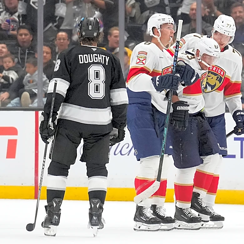 Panthers forward Brad Marchand sustains left leg injury in second period against Kings