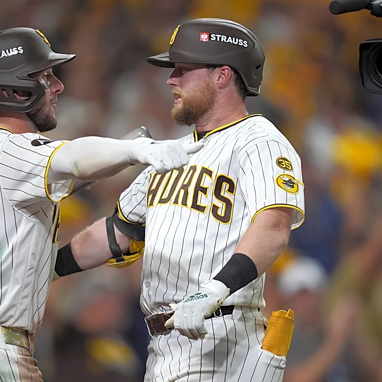 Padres avoid elimination, beat Brewers 4-3 in NLDS Game 3 with Cronenworth's HR, King's relief