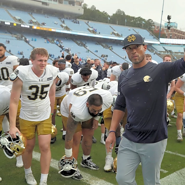 No. 3 Notre Dame looking to extend school-record double-digit win streak when it hosts Stanford