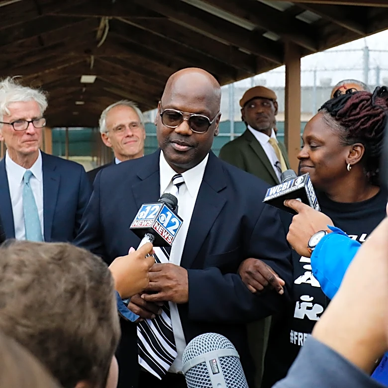 Curtis Flowers, a Black man whose death sentence was tossed by Supreme Court, dies in Mississippi