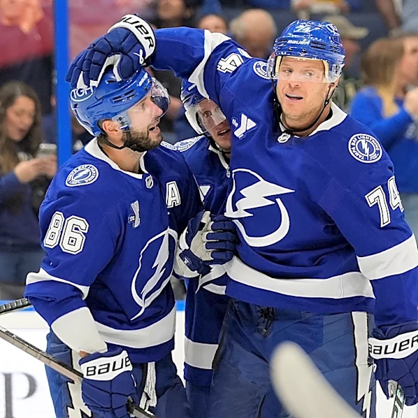 Carlson scores twice to help the Lightning beat the Wild 3-2