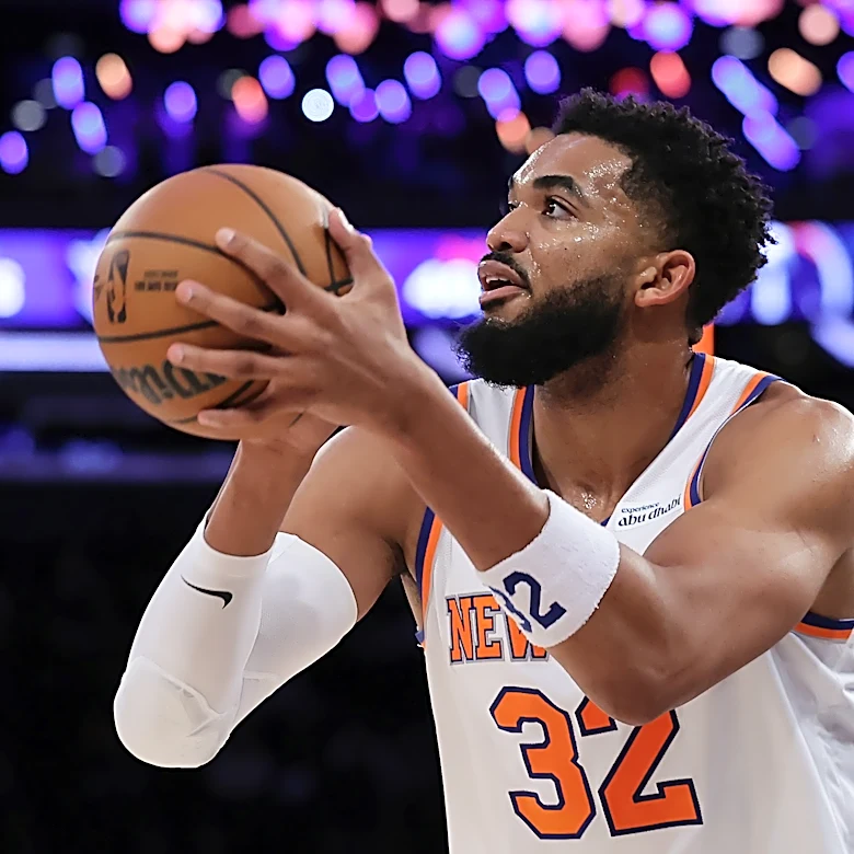 Knicks say they are pausing contract negotiations and will focus solely on preparing for the season
