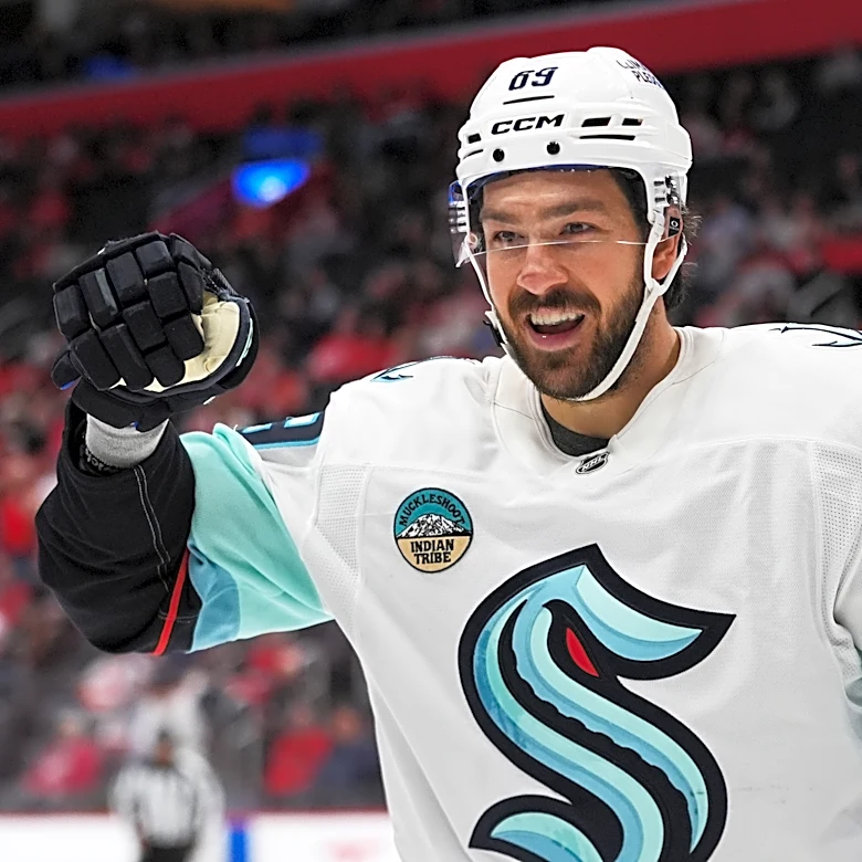 Gaudreau scores twice in 4-goal 2nd period as Kraken beat Red Wings 6-3