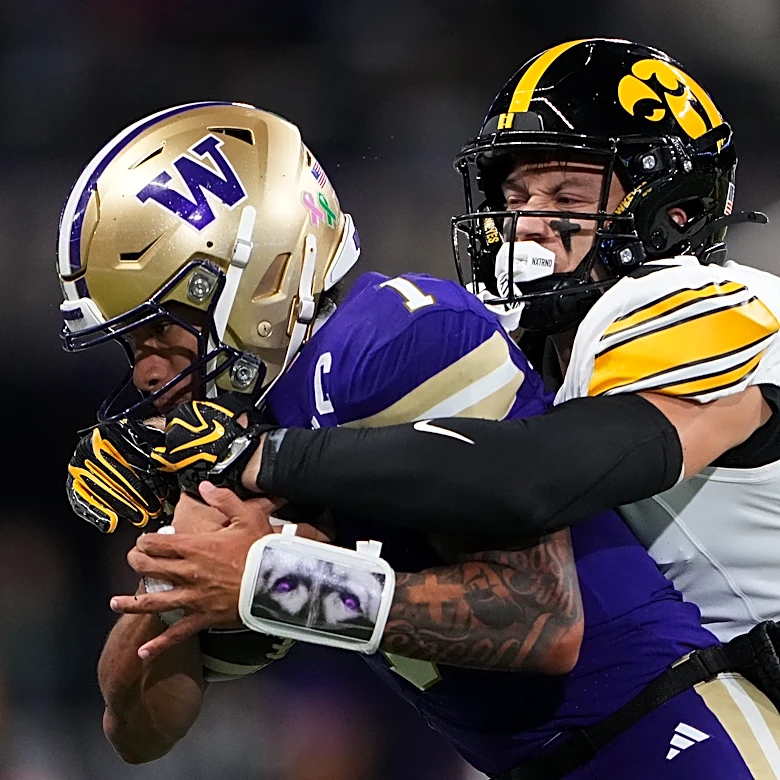 Kamari Moulton runs for career-best 208 yards and 2 TDs as No. 20 Iowa beats Washington, 41-24