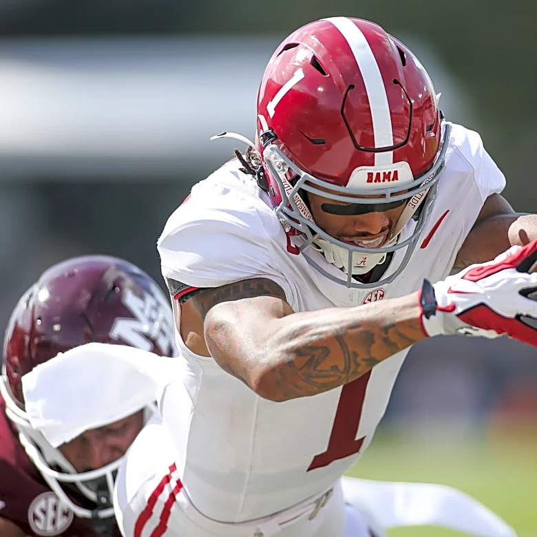Alabama star WR Ryan Coleman-Williams returns to game despite an apparent left leg injury