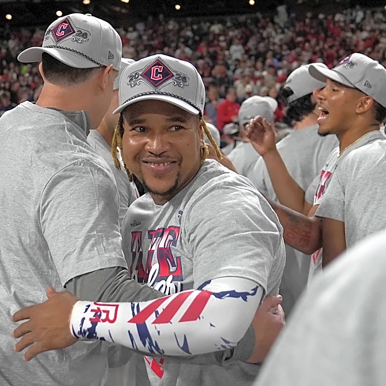 José Ramírez has big moment for Guardians with home run on pitch just above home plate