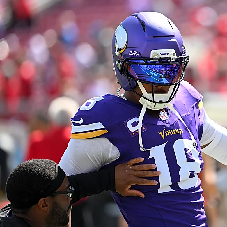 Vikings tight T.J. Hockenson leaves game vs. Saints with apparent head injury, Jefferson returns