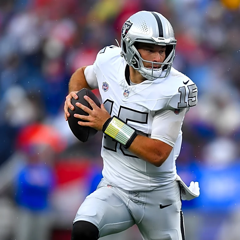 Fernando Mendoza makes NFL debut in Raiders' blowout loss to Patriots