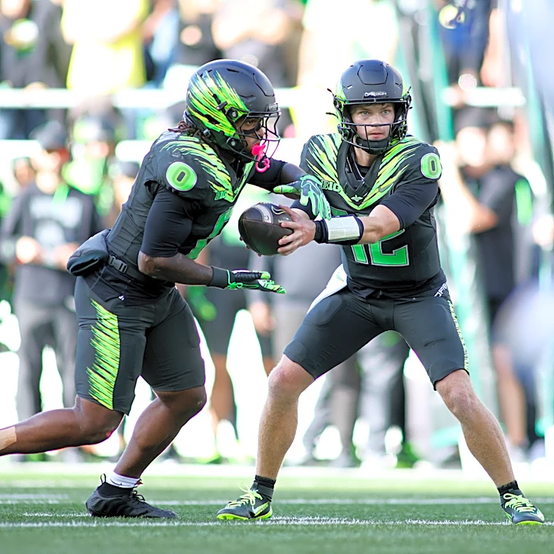 Big Ten: Officials spotted the ball incorrectly on Oregon's 2-point conversion attempt vs. UCLA