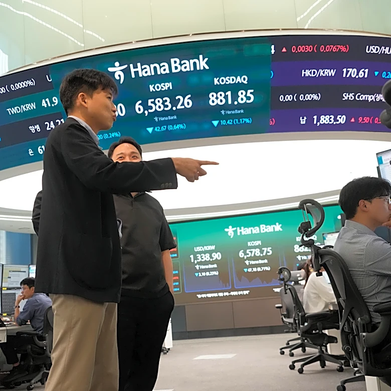 Asian shares are mixed and oil prices fall about $1.50 as Trump says US will buy diesel from Russia