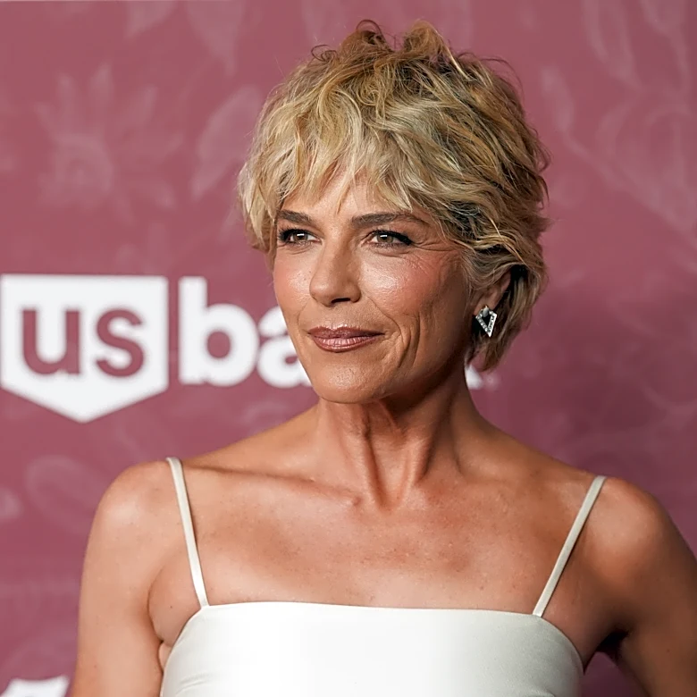 Selma Blair arrested in New York after an alleged assault on a Delta flight