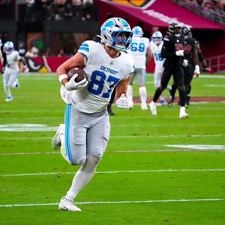 Lions needed clutch 4th-down conversions to spark their blowout of the Cardinals