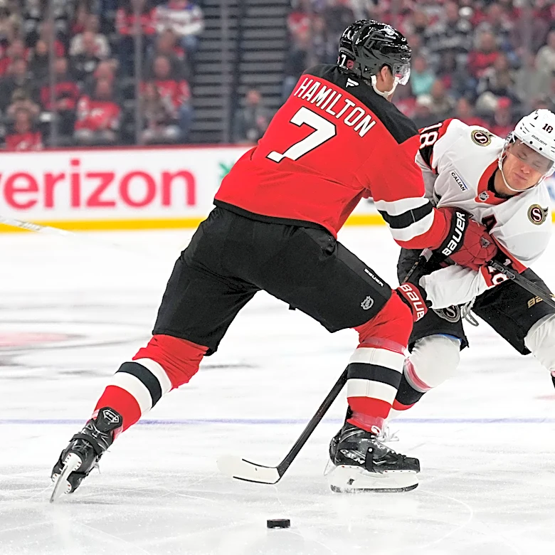 Tim Stützle and the Senators beat the Devils 4-1 to keep their hot start going